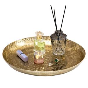 Bandeja Decorativa Moderna Cuadrada de Acero Inoxidable Dorado con Patrón Grabado en Chevron para Exhibición de Joyería y Artículos de Baño - Product Image 3