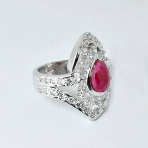 Bague de cocktail élégante en or blanc plaqué, sertie de rubis et de diamants CZ taille poire, bijou de mariage - Product Image 3
