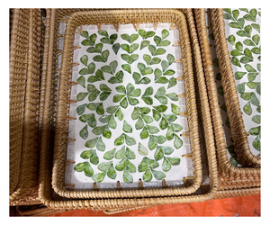 Cesta de Almacenamiento Rectangular de Ratán Natural con Patrón de Hojas Verdes, Ecológica, Apilable, Rústica, Multiusos, Organizador para el Hogar - Product Image 1