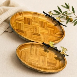 Juego de bandejas de bambú ecológicas hechas a mano con asas decorativas en forma de rama y detalles dorados, platos ovalados de madera para café - Product Image 4