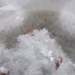 Láminas de PET Blancas Transparentes, Materia Prima de Indonesia, Fibras Recicladas PSF, Grado de Extrusión 245C, Fusión por Llama - Product Image 1