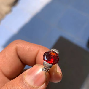 แหวนเพชรพลอยทรงกลมสีแดงคุณภาพสูง ประดับเพชรซีกอนทรงกลมสีแดง ดีไซน์รูปดอกไม้ขนาดใหญ่ สำหรับผู้หญิง งานแต่งงาน พร้อมสร้อยคอเงินเยอรมัน - Product Image 1