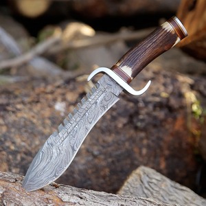 Cuchillos Bowie de Caza de Acero de Damasco Hechos a Mano Personalizados OEM/ODM al por Mayor con Punta de Clip, Mango de Cuerno, Funda de Cuero de 13 Pulgadas, 55-58HRC - Product Image 4