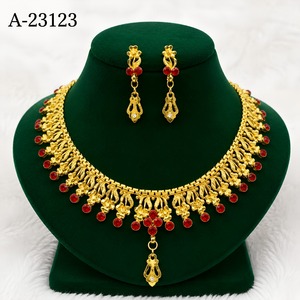 ชุดเครื่องประดับชุบทอง 24K ลายดอกไม้ ประดับเปลือกหอย ดีไซน์ทันสมัยสำหรับผู้หญิง เหมาะสำหรับงานแต่งงาน รุ่น A-23111 - Product Image 3