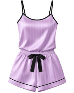 ชุดนอนผ้าซาตินสีม่วงแบบกำหนดเองสำหรับผู้หญิง ชุดนอนผ้าไหมสายเดี่ยวและกางเกงขาสั้น ชุดนอนนุ่มหรูหราสำหรับฤดูร้อน - Product Image 1