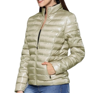 Vestes matelassées pour femmes avec logo personnalisé en gros, vêtements d'hiver respirants, service OEM, haute qualité - Product Image 1