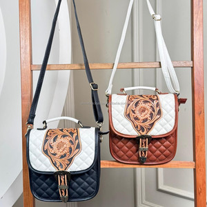 Édition limitée tendance cuir repoussé à la main style occidental orné boucle bandoulière sac à main pour femmes matelassé poignée rabat sac à main - Product Image 5