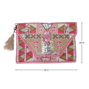 Bolso y Cartera Geométricos Hechos a Mano con Cuentas de la Marca Rivara, Proveedor Indio, Diseño Étnico, Bolso de Noche para Mujer, Disponible para la Venta - Product Image 2