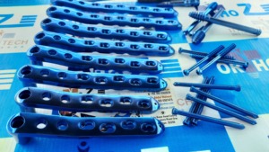 Placas de Implante Ortopédico de Titanio Grado 5 DCS 95 °   Placas de bloqueo (6-9 H) + Tornillos DCS + LCP de 5 mm + Tornillo de 6.5 mm 55 piezas ORTHO ZE ORZ-OP-00 - Product Image 3