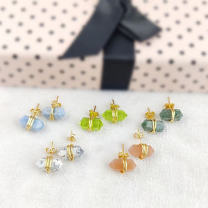 Pendientes de Plata de Ley 925 con Baño de Oro y Lapislázuli de Doble Punta – Joyería Pequeña Hecha a Mano con Piedras Preciosas Envolvidas en Alambre - Product Image 2