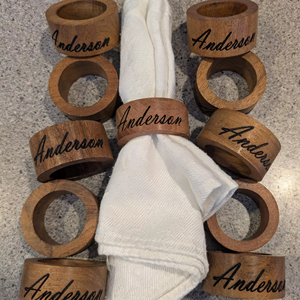 Nouveaux anneaux de serviette personnalisés en bois écologiques pour fêtes, mariages, événements, cadeaux - vente en gros - Product Image 1