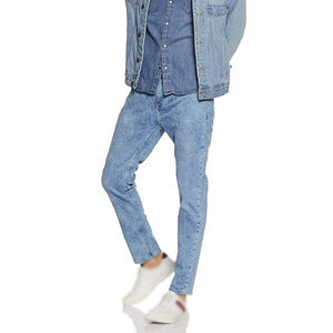 Jeans de hombre estilo urbano con estampado blanco, cintura alta, corte ajustado, novedad 2026, precio mayorista en oferta - Product Image 4