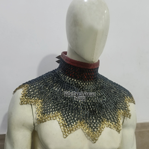 Collar de Malla de Acero Medieval con Ribete de Cuero y Anillo de Latón, Diseño Zig-Zag Hecho a Mano, para Halloween, Moda Histórica y Recreación Histórica - Product Image 3