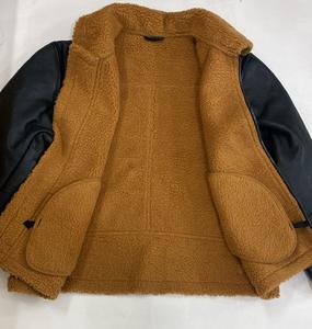 Veste en cuir de qualité supérieure pour homme avec fermeture éclair et doublure en fourrure confortable pour la chaleur hivernale, veste de style universitaire - Product Image 2