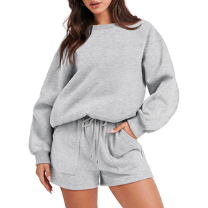 Ensemble sweat-shirt et short d'hiver pour femme avec logo personnalisé, 2 pièces, sweat-shirt oversize à fermeture éclair avec motifs et patchs - Product Image 1