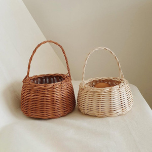 Cesta de regalo versátil para recién nacidos, hecha a mano, de mimbre natural, cestas de flores tejidas. - Product Image 2