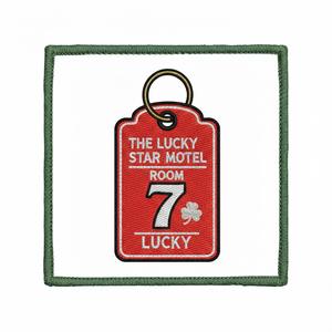 Parche Bordado Personalizado al por Mayor, Estilo Retro para Llavero de Motel, Diseño 'Room 7 Lucky', Aplique Termoadhesivo para Chaquetas y Accesorios, Venta al por Mayor - Product Image 1
