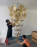 Lustre doré de luxe Art du milieu du siècle Eclairages en verre de Murano pour luminaires suspendus Villa Loft