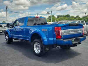 Ford F-450 Super Duty Platinum 2024, Cabina Doble, Híbrido Turbo LB DRW 4WD, Volante a la Izquierda, Asientos de Cuero, Cámara Trasera - Product Image 2