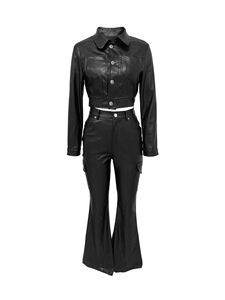 Ensemble deux pièces en cuir noir pour femme : veste courte et pantalon évasé taille haute – Tenue sexy en similicuir style streetwear – Collection mode USA - Product Image 4