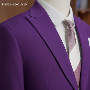 Un costume homme violet rêveur de style décontracté, coupe ajustée, avec veste et pantalon modernes de la collection Natural Color. - Product Image 2