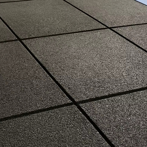 UNISHIELD - Baldosas de Seguridad de Caucho Reciclado Ecológico Moderno de 10 mm - Product Image 1