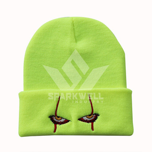 Gorro Unisex Blanco con Ojos de Personaje Bordados, Estilo Urbano, Gorro de Invierno de 56-58 cm, Acrílico, Casual, para Adultos - Product Image 2