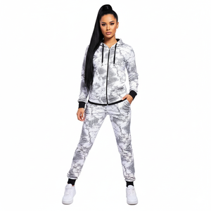 Conjunto Deportivo de Sudadera con Capucha y Pantalones de Chándal con Estampado de Logotipo Personalizado, Estilo Sexy y Club, para Mujer, Unisex y Hombre - Product Image 3