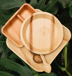 Platos de Hoja de Palma Areca en Oferta, Vajilla Compostable Libre de Químicos para Barbacoa, Campamento, Reuniones Familiares y Servicio de Alimentos Sostenible - Product Image 1