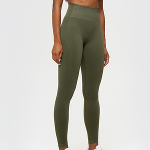 Leggings mi-mollet tricotés sur mesure OEM 2026 pour femme – Yoga, entraînement, sport – Coupe ajustée, antibactériens, respirants, séchage rapide - Product Image 2