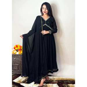 ATRACTIVE GEORGETTE MOTI TRABAJO A MANO ALIA CUT GON BOTTOM CON DUPATTA NEGRO - Product Image 1