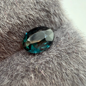 Zafiro TEAL Natural, Corte Ovalado, Azul Verde, 1.15CT, Ceilán, Sri Lanka, para Joyería, con Juego de Color - Product Image 1