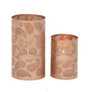 Portavelas cilíndrico moderno de metal dorado con patrón de arco recortado, para mesa, con efecto de sombra, para velas de té. - Product Image 5