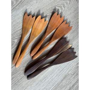 Cuillère en bois de manguier traditionnelle artisanale, ustensile durable pour une expérience culinaire écologique - Product Image 4