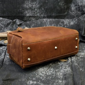 Bolsas de cosméticos de cuero de la mejor calidad, elegantes, ecológicas, con cierre de cremallera, portátiles, impermeables, para maquillaje, precio al por mayor. - Product Image 4