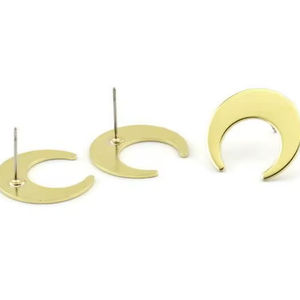 Pendientes de latón hechos a mano con forma de luna para mujer, joyería de moda - diseño en tendencia. - Product Image 1