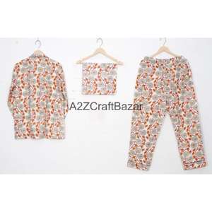 ชุดนอนผ้าฝ้าย 100% สำหรับผู้หญิง คอวี แขนยาว ลายดอกไม้ ชุดนอนใส่สบายทุกฤดู เหมาะสำหรับงานปาร์ตี้ - Product Image 4