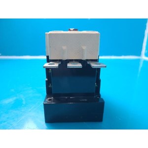 Contacteur magnétique Fuji SC-6N SC-6N [125] d'occasion – Pièces détachées d'équipement semi-conducteur ancien - Product Image 3