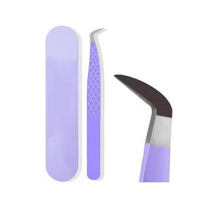 Pinzas de precisión para pestañas con punta dentada, mango morado de acero inoxidable para aplicación de extensiones de pestañas - Product Image 1