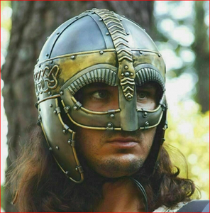 Casco Vikingo con Armadura de Cadena, Casco de Guerrero Vikingo - Product Image 1