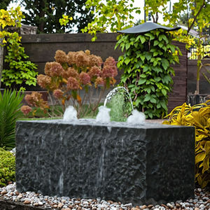 Fontaine de jardin moderne minimaliste en pierre de basalte naturelle massif, avec surface polie et creux profond - Product Image 4