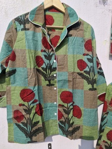 ชุดนอนผ้าฝ้ายสำหรับผู้หญิง ลายพิมพ์นามธรรม นุ่ม ระบายอากาศดี ชุดนอนลำลอง ชุดเซ็ตติดกระดุม - Product Image 6