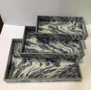 Bandeja de Servir Cuadrada de Madera Moderna y Lujosa con Diseño Floral, Hecha a Mano en India para Diwali - Product Image 3