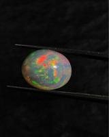 Opale d'Éthiopie naturelle multicolore, cabochon. Opale pour bijoux.