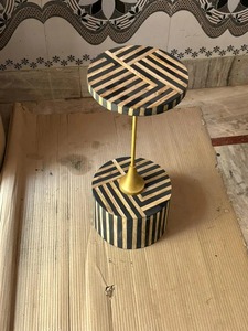 Mesa Auxiliar de Madera con Incrustaciones de Hueso Gris, Más Vendida, para Uso en Casa de Campo, Bar, Hotel, Bodega, Sala de Estar, Escuela, Hospital, Baño - Product Image 3
