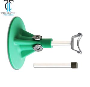 Soporte Portátil para Pezuñas de Caballo, Herramienta de Apoyo para Pezuñas, TARIQ CRAFTED INDUSTRIES - Product Image 1