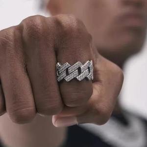 Bague Hip Hop Cuban Link Iced Out en Argent 925 avec Moissanite, Testée et Approuvée par un Diamantiste, pour Hommes, Idéale pour les Soirées - Product Image 3