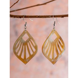 Boucles d'oreilles contemporaines faites à la main en corne de buffle, polies naturellement, légères, bijoux de mode bohème pour femmes et filles - Product Image 3