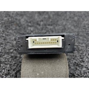 ES a utilisé des ECU et des modules informatiques 8911133010 - Product Image 4