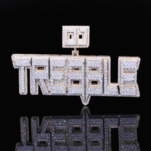 Pendentif de luxe imitation diamant CZ glacé - Product Image 1